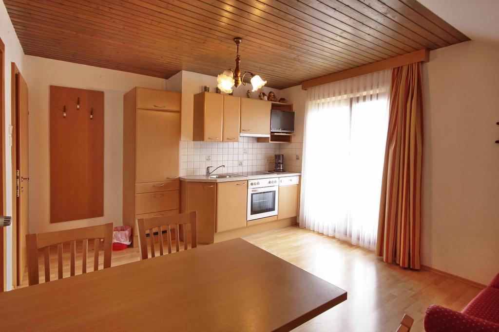 Haus Schluder - Familie Stanitzer Hotel Weissensee Værelse billede